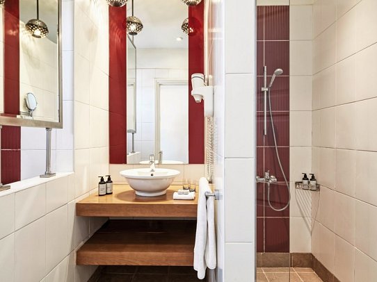 Club Paradisio El Gouna - Beispiel Bad Doppelzimmer Premium Poolblick (Zimmercodierung ULP)