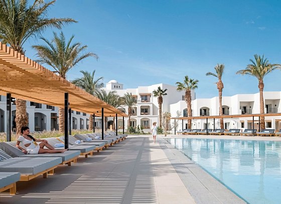 Serry Beach Resort
