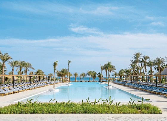 Serry Beach Resort