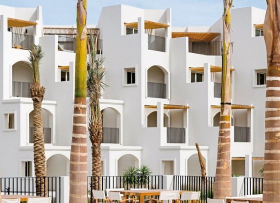 Serry Beach Resort