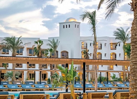 Serry Beach Resort