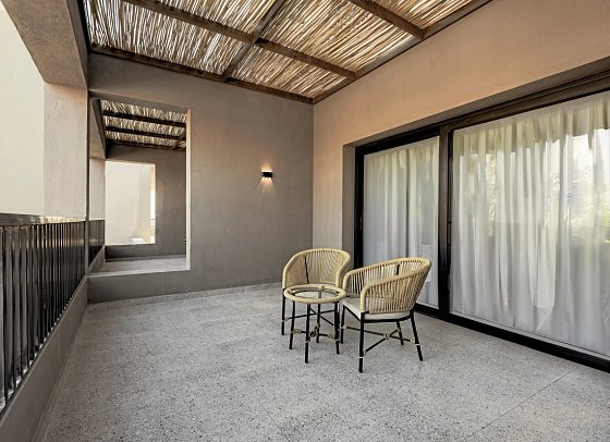 Sentido Naga Bay - Beispiel Balkon Doppelzimmer Superior Poolblick (Zimmercodierungen DSG, DS1 & DC1)