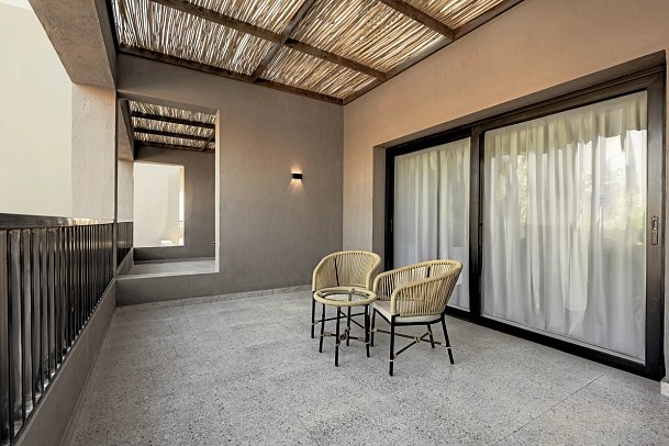 Sentido Naga Bay - Beispiel Balkon Doppelzimmer Superior Poolblick (Zimmercodierungen DSG, DS1 & DC1)