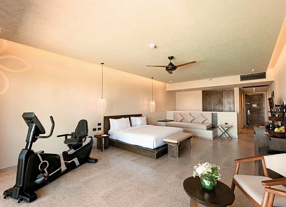 Sentido Naga Bay - Wohnbeispiel Juniorsuite Swim Up Sentido Fitness Beachfront Meerblick (Zimmercodierung J9M)