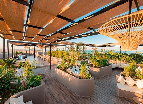 Sentido Naga Bay