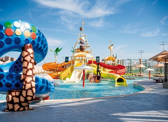 Sentido Naga Bay