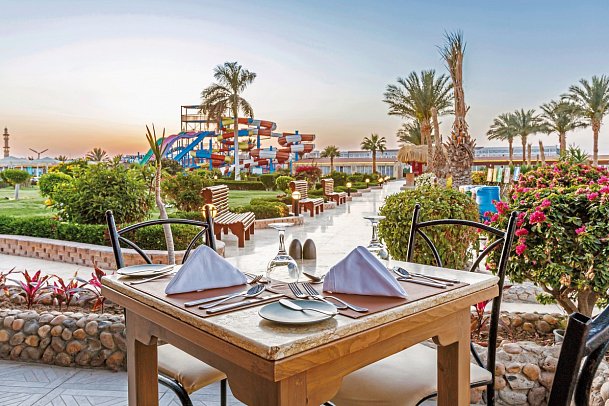 SUNRISE Solara Aqua Park Resort