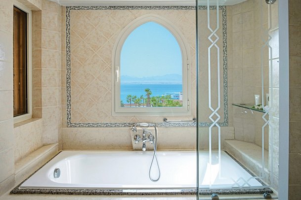 Kempinski Soma Bay - Beispiel Bad Deluxe Suite (Zimmercodierung WD1)