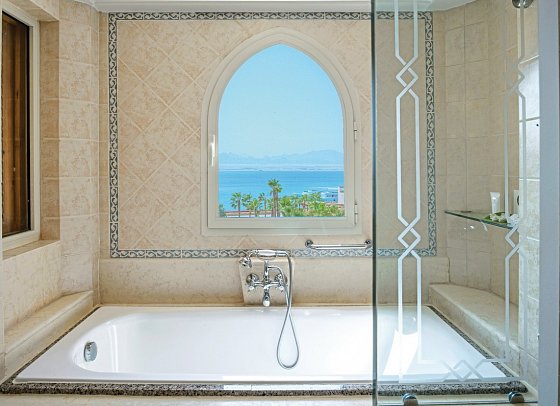 Kempinski Soma Bay - Beispiel Bad Deluxe Suite (Zimmercodierung WD1)