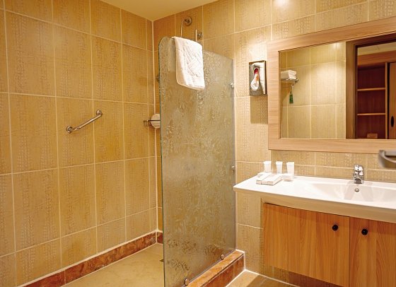 Sentido Caribbean World Soma Bay - Beispiel Bad Doppelzimmer Swim Up Gartenblick (Zimmercodierung D1Q)