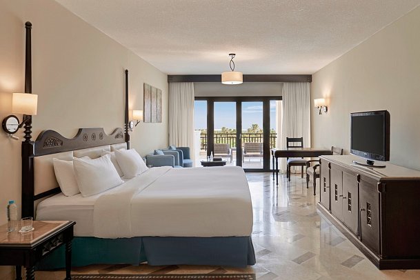 Steigenberger ALDAU Beach Hotel - Wohnbeispiel Juniorsuite Deluxe Meerblick (Zimmercodierung JDM)