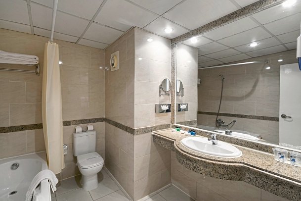 Bella Vista Resort - Beispiel Bad Familienzimmer (Zimmercodierung FB1)