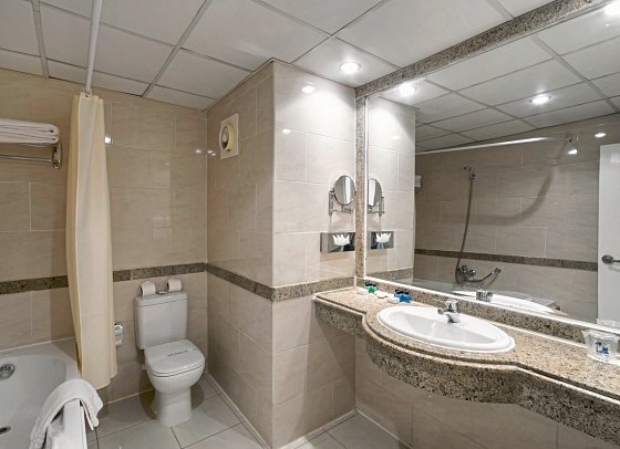 Bella Vista Resort - Beispiel Bad Familienzimmer (Zimmercodierung FB1)
