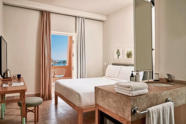 Captain's Inn - Wohnbeispiel Doppelzimmer Marinablick (Zimmercodierungen DB1 & DC2)