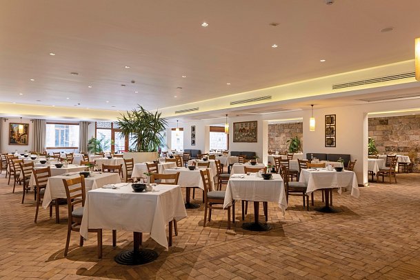 Fort Arabesque West Bay