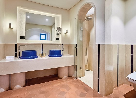 Sheraton Miramar Resort El Gouna - Beispiel Bad Juniorsuite (Zimmercodierungen JB1 & JC1)