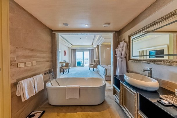 KaiSol Romance Resort - Beispiel Bad Doppelzimmer Deluxe Jacuzzi (Zimmercodierung UD1)