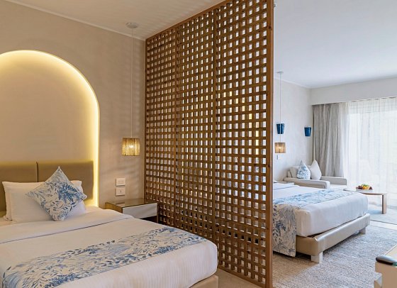 Fort Arabesque Resort & Spa - Wohnbeispiel Doppelzimmer Deluxe seitl. Meerblick (Zimmercodierungen DDN & DCN)