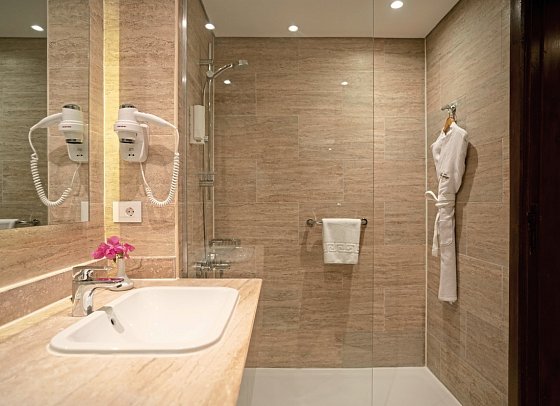 Fort Arabesque Resort & Spa - Beispiel Bad Familienzimmer (Zimmercodierung FB1)