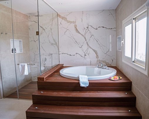 Fort Arabesque Resort & Spa - Beispiel Bad Presidential Suite (Zimmercodierung WRM)