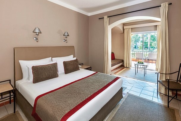 JAZ Makadi Oasis Resort - Wohnbeispiel Familienzimmer Superior Gartenblick (Zimmercodierung FSG)