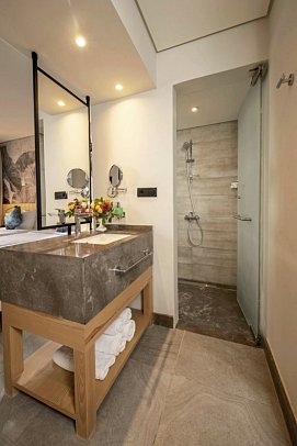 Three Corners Rihana Resort - Beispiel Bad Familienzimmer mit Verbindungstür (Zimmercodierung FV1)