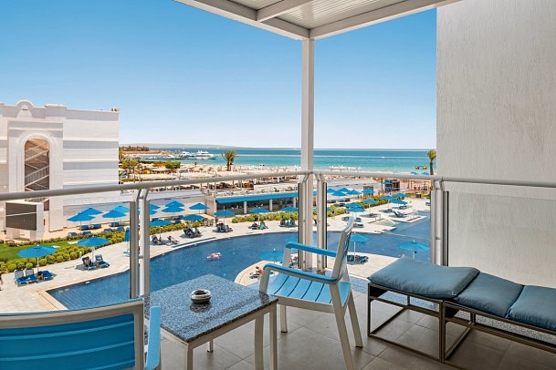 Pickalbatros Blu Spa Resort - Beispiel Balkon Doppelzimmer Elite Meerblick (Zimmercodierung DSM)