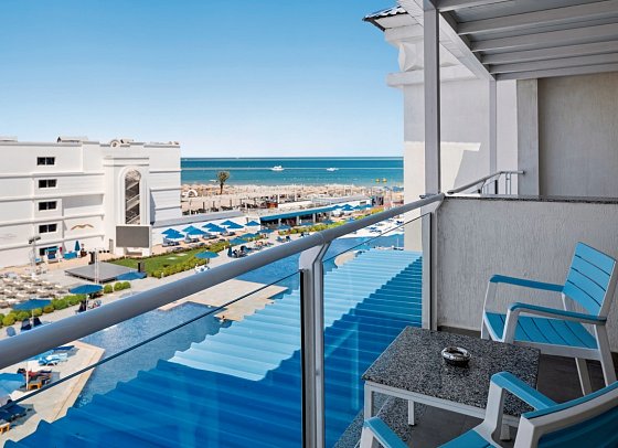 Pickalbatros Blu Spa Resort - Beispiel Balkon Doppelzimmer Premium Meerblick (Zimmercodierung DMM)