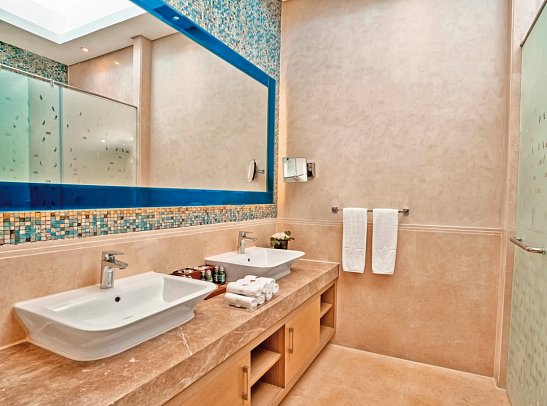 Rixos Premium Magawish Suites & Villas - Beispiel Bad Villa Poolblick (Zimmercodierung VBP)