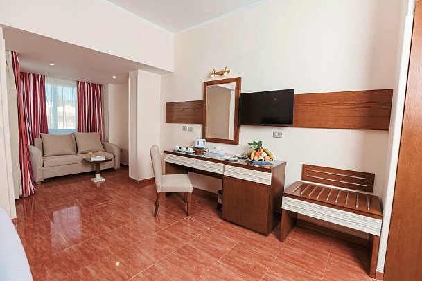 Golden Beach Resort - Wohnbeispiel Doppelzimmer Premium Poolblick (Zimmercodierung DMP)