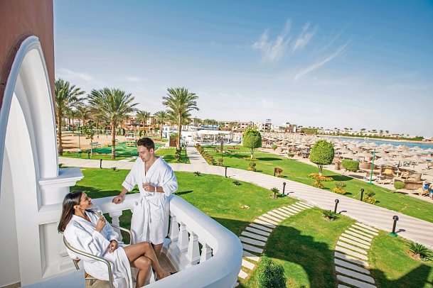 SUNRISE Garden Beach Resort - Beispiel Balkon Doppelzimmer Deluxe Beachfront (Zimmercodierung DGM)