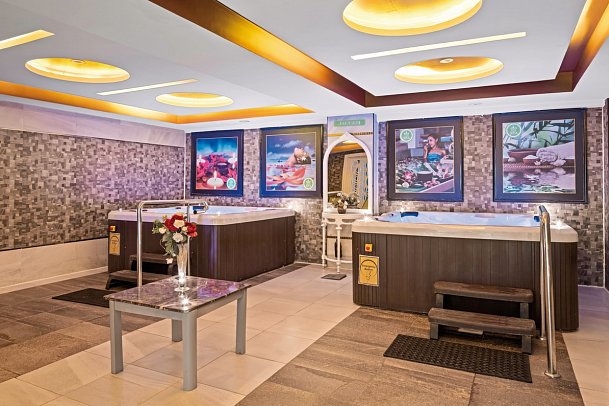 Beach Albatros Resort