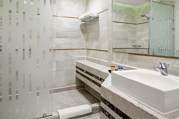 Pickalbatros Dana Beach Resort - Beispiel Bad Doppelzimmer Standard (Zimmercodierungen DG3, DC1, DFG & EFG)