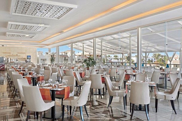 Pickalbatros Dana Beach Resort