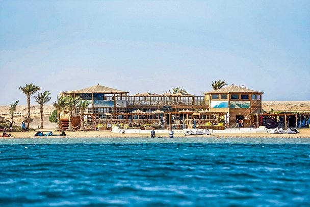 The Breakers Diving & Surfing Lodge