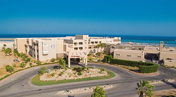 The Breakers Diving & Surfing Lodge