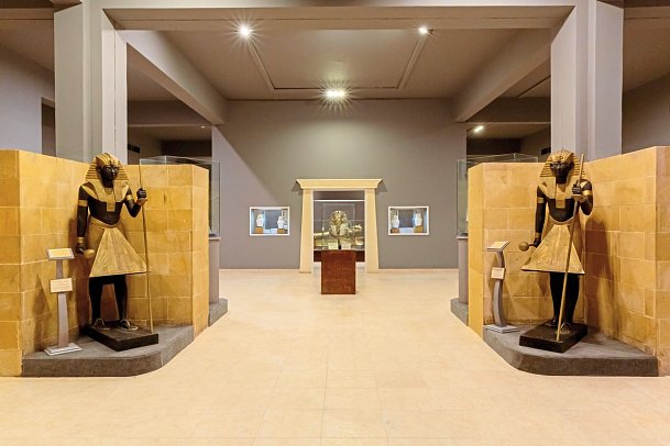 Pickalbatros Alf Leila Wa Leila Resort - Neverland Hurghada - Ägyptisches Museum