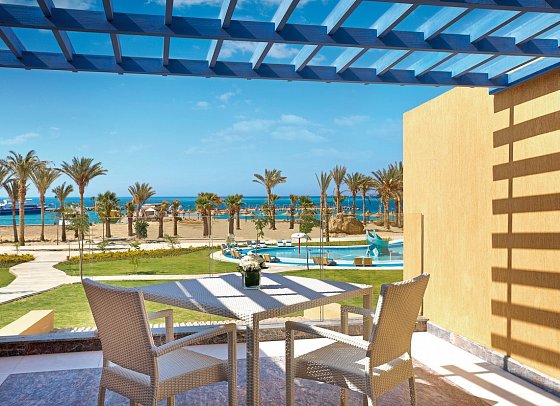 Hilton Hurghada Plaza - Beispiel King Duplex Premium Meerblick (Zimmercodierung UMM)