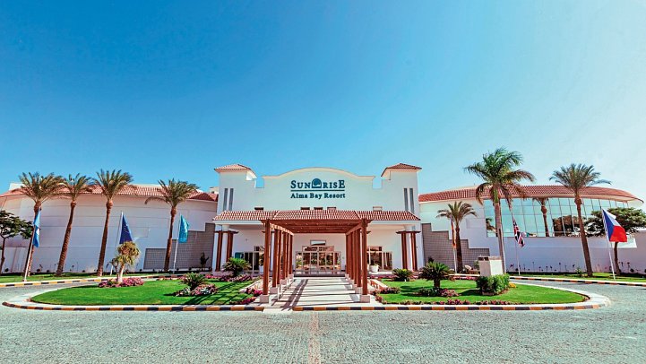 SUNRISE Alma Bay Resort