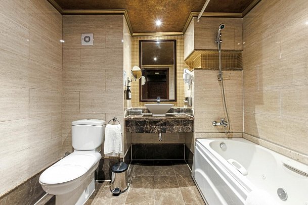 Sentido Mamlouk Palace Resort - Beispiel Bad Suite Executive Meerblick (Zimmercodierung WTM)