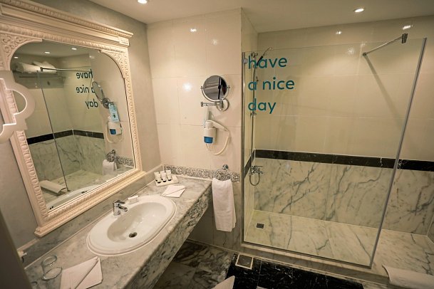 Calimera Blend Paradise - Beispiel Bad Doppelzimmer Superior (Zimmercodierungen DSG, DCG, DSP, DCP, DSN, DCN, DP1, DCA & DBA)