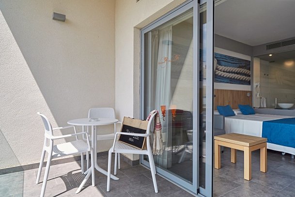 Invisa Aparthotel Casa Luis - Beispiel Balkon (Zimmercodierung SB1)