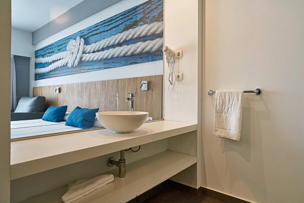 Invisa Aparthotel Casa Luis - Beispiel Bad (Zimmercodierung SB1)