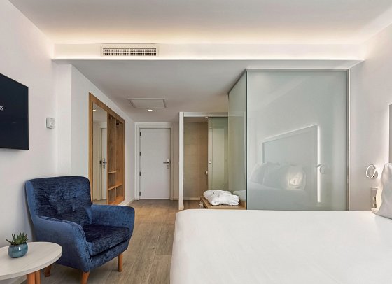 Eurostars Puerto de Ibiza - Wohnbeispiel Doppelzimmer Deluxe (Zimmercodierungen DD1 & DD2)