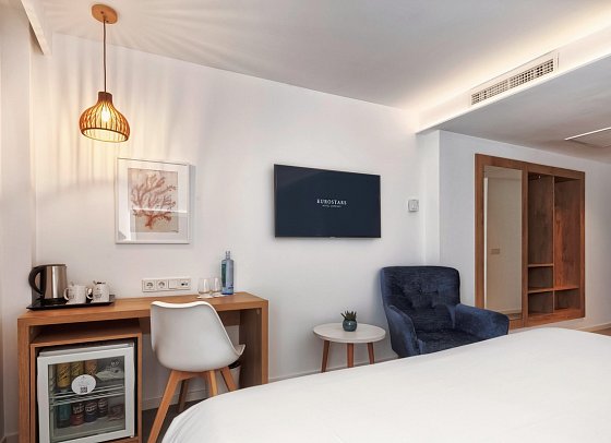 Eurostars Puerto de Ibiza - Wohnbeispiel Doppelzimmer Deluxe (Zimmercodierungen DD1 & DD2)