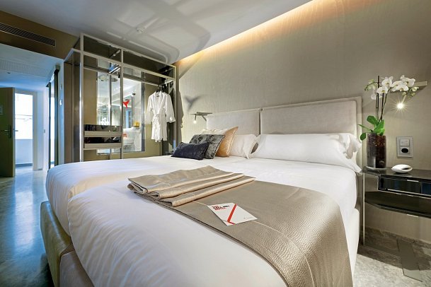 Ushuaïa Ibiza Beach - Wohnbeispiel Doppelzimmer Superior Swim-Up (Club) (Zimmercodierung DSQ)