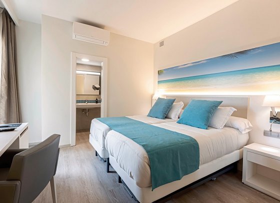Invisa Es Pla - Wohnbeispiel Doppelzimmer Premium Superior (Zimmercodierung DM1)