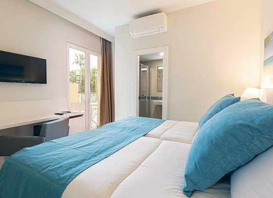 Invisa Es Pla - Wohnbeispiel Doppelzimmer Premium Superior (Zimmercodierung DM1)