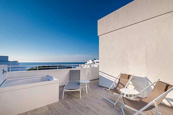 Barceló Portinatx - Beispiel Terrasse (Zimmercodierung DDM)