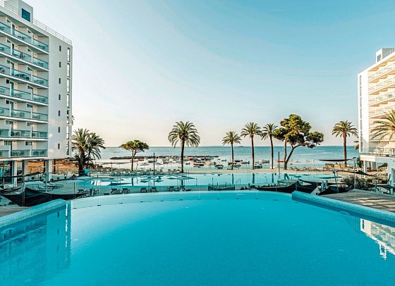 The Ibiza Twiins